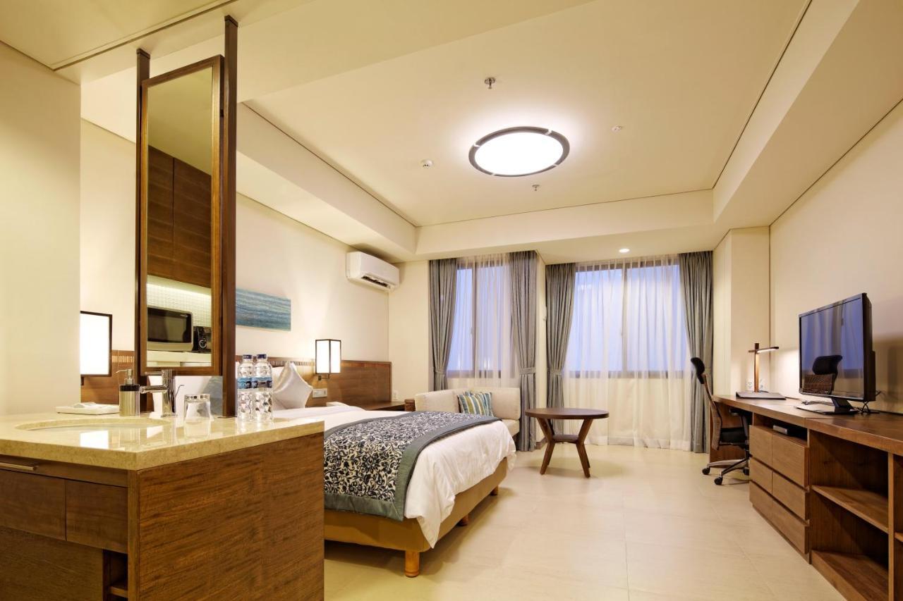 Axia South Cikarang Service Apartment Buitenkant foto