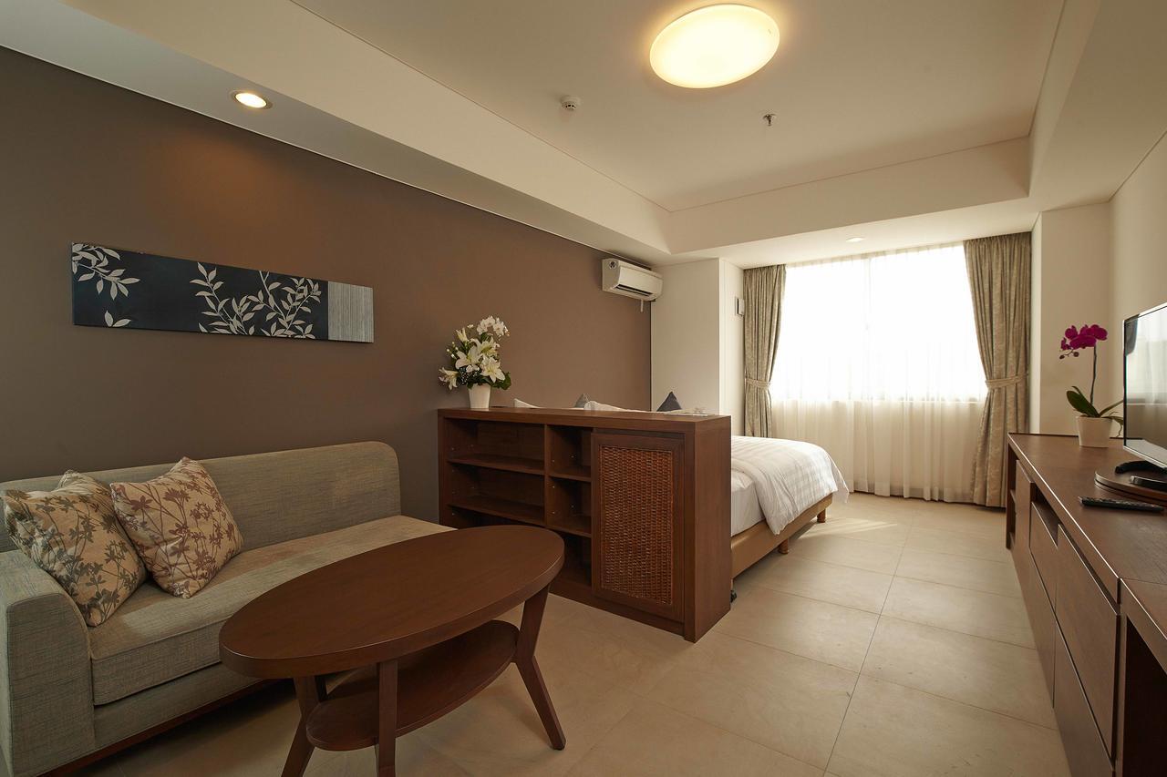 Axia South Cikarang Service Apartment Buitenkant foto