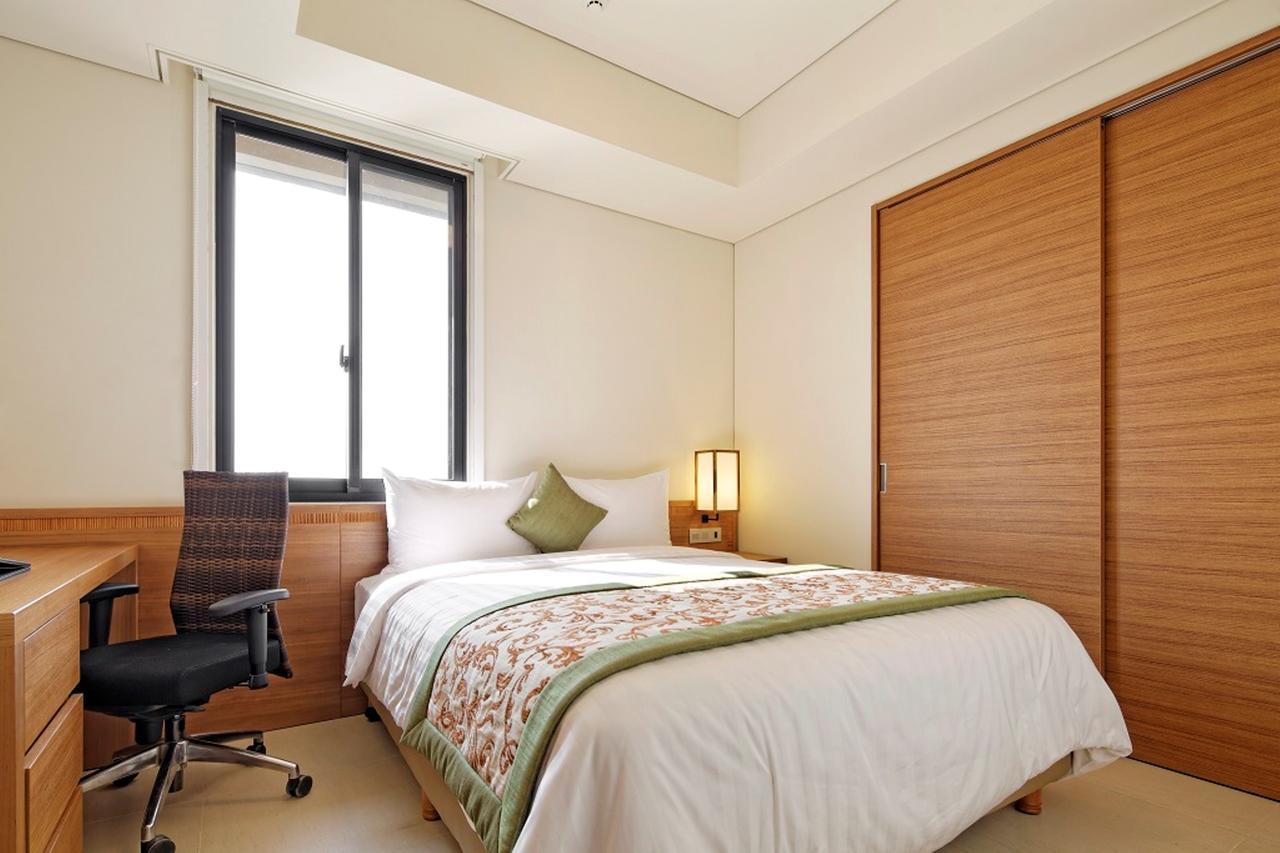 Axia South Cikarang Service Apartment Buitenkant foto