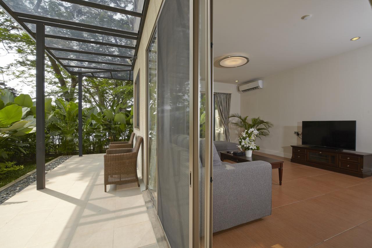 Axia South Cikarang Service Apartment Buitenkant foto