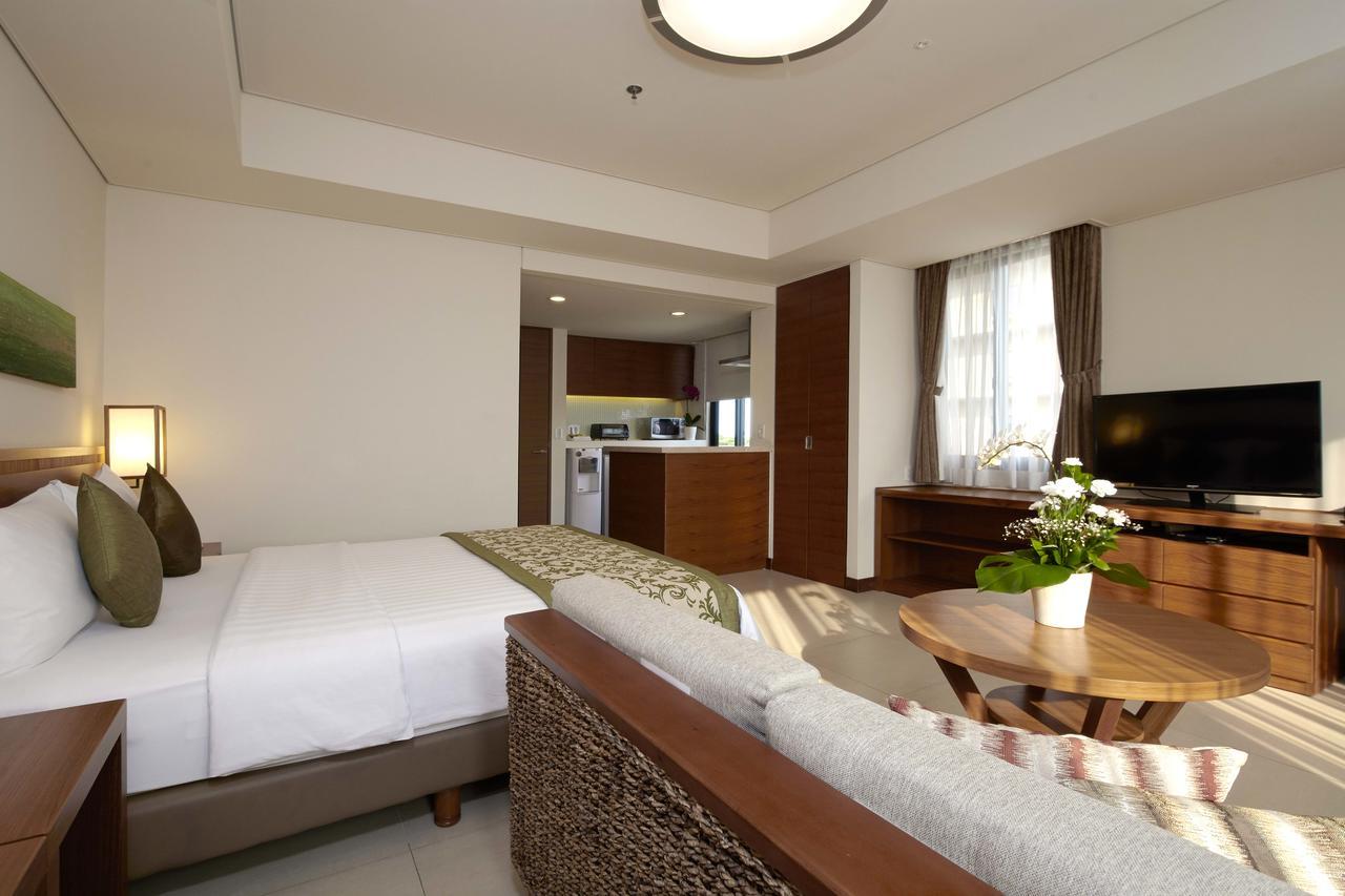 Axia South Cikarang Service Apartment Buitenkant foto