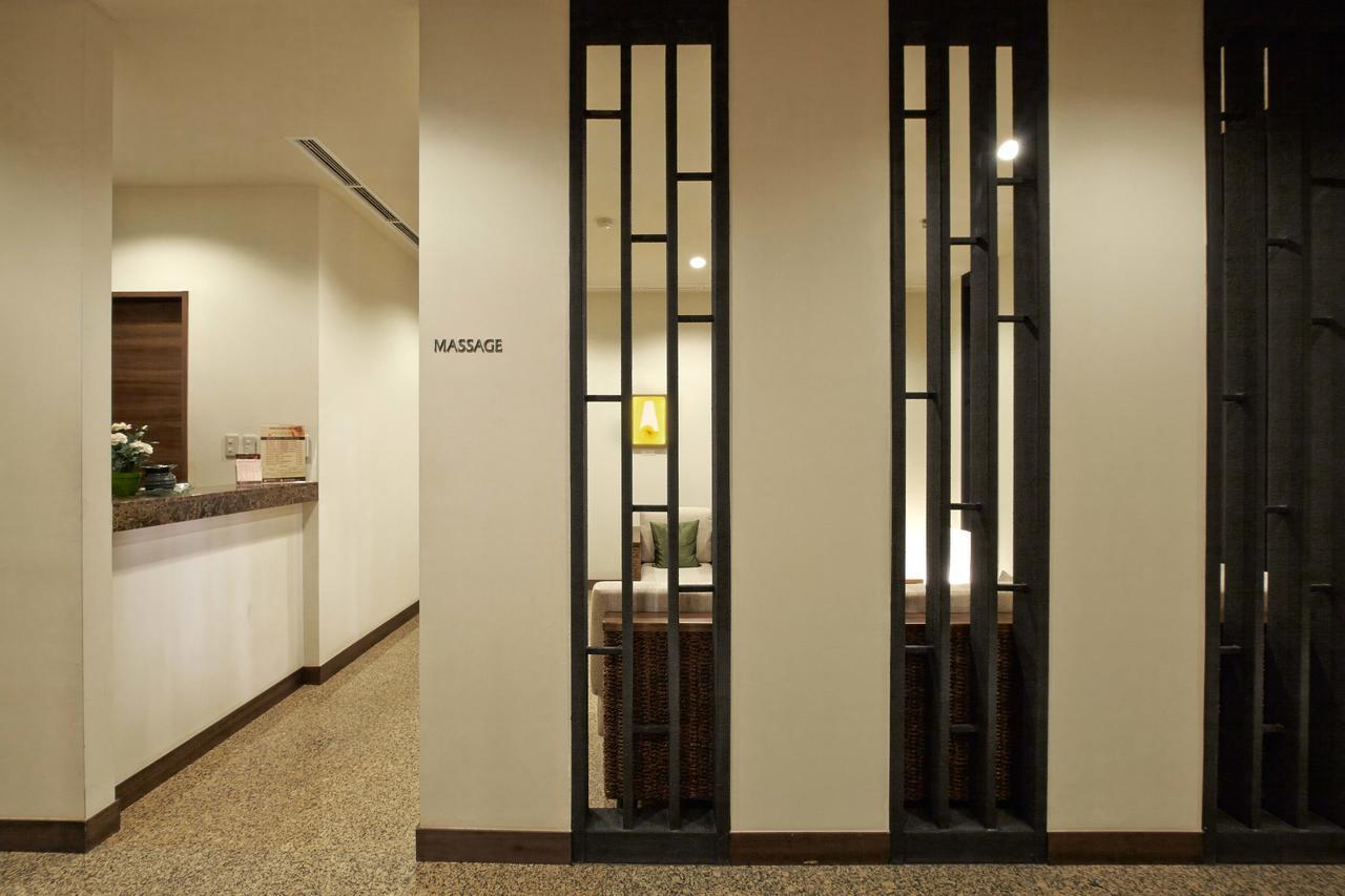 Axia South Cikarang Service Apartment Buitenkant foto