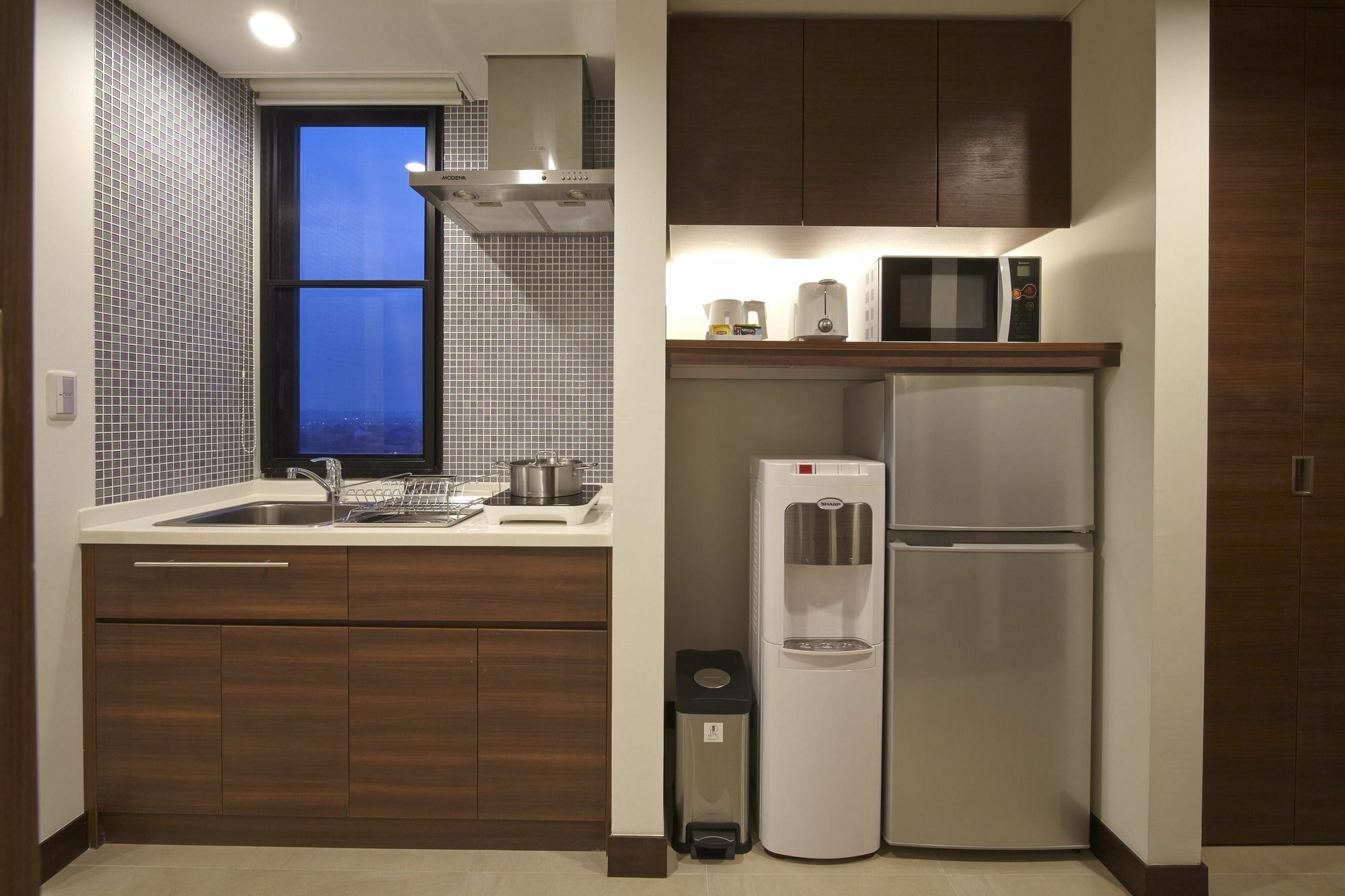 Axia South Cikarang Service Apartment Buitenkant foto