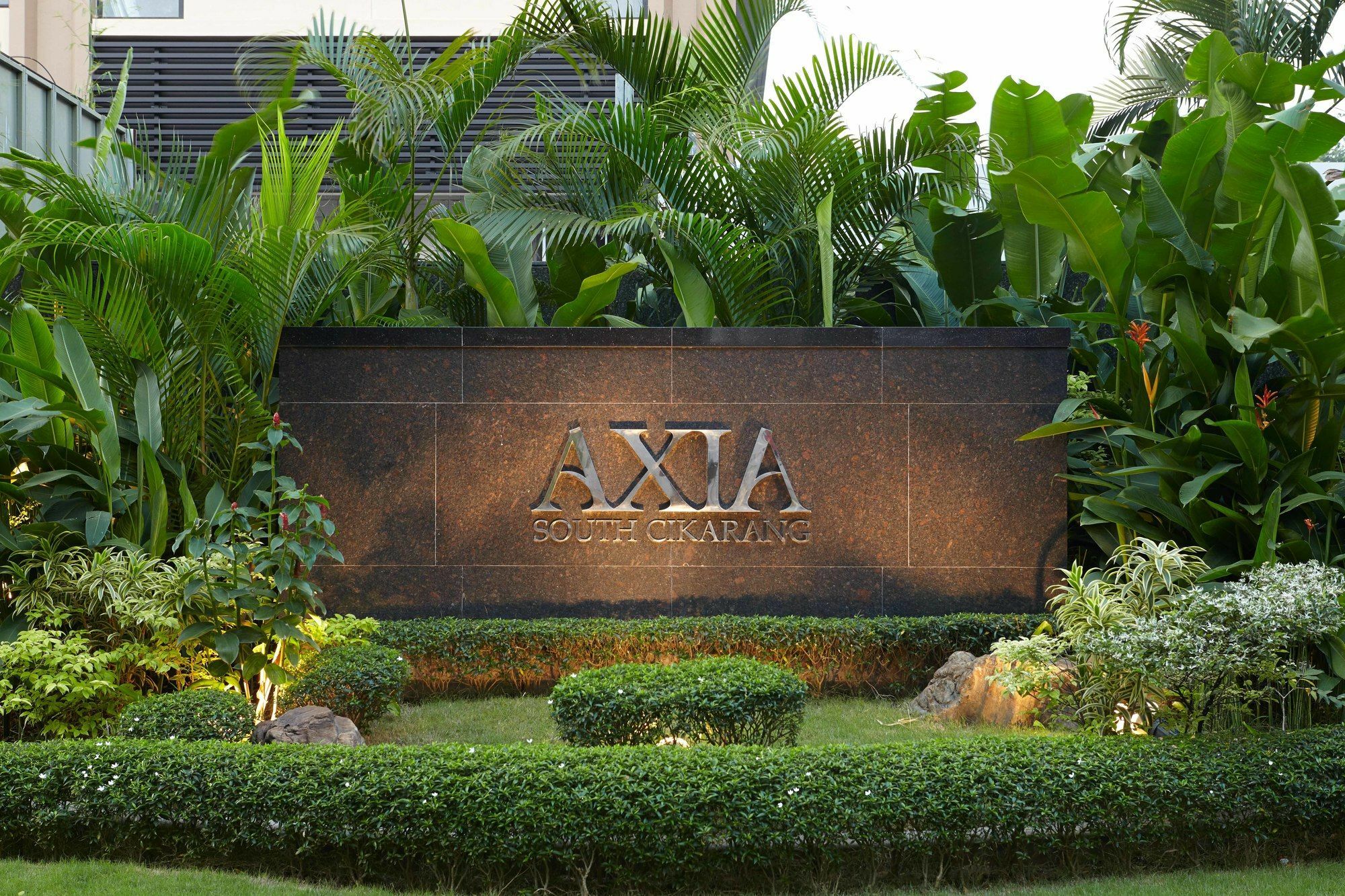 Axia South Cikarang Service Apartment Buitenkant foto